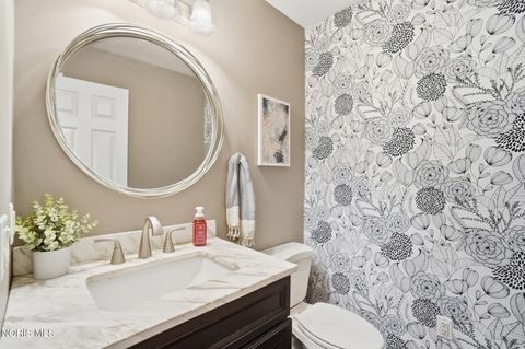 Tiny photo for 319 Valley Lane, Perrysburg, OH 43551 (MLS # 10007244)