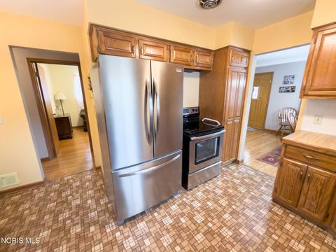 Tiny photo for 3252 Keemont Drive, Toledo, OH 43613 (MLS # 10005889)