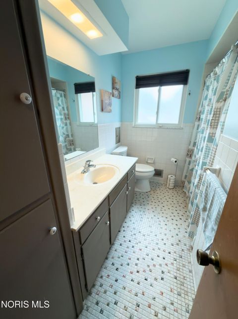 Tiny photo for 3252 Keemont Drive, Toledo, OH 43613 (MLS # 10005889)