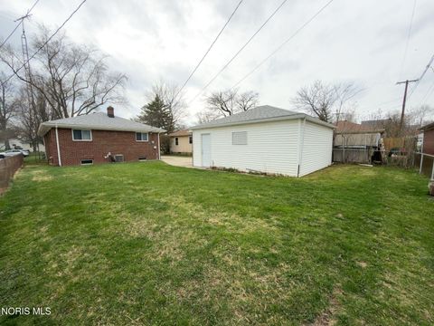 Tiny photo for 3252 Keemont Drive, Toledo, OH 43613 (MLS # 10005889)