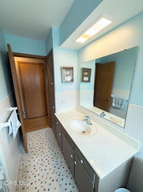 Tiny photo for 3252 Keemont Drive, Toledo, OH 43613 (MLS # 10005889)