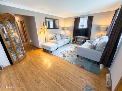 Tiny photo for 3252 Keemont Drive, Toledo, OH 43613 (MLS # 10005889)