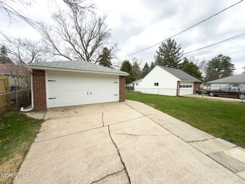 Tiny photo for 3252 Keemont Drive, Toledo, OH 43613 (MLS # 10005889)