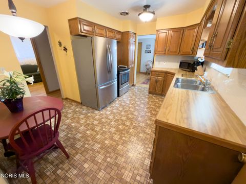 Tiny photo for 3252 Keemont Drive, Toledo, OH 43613 (MLS # 10005889)