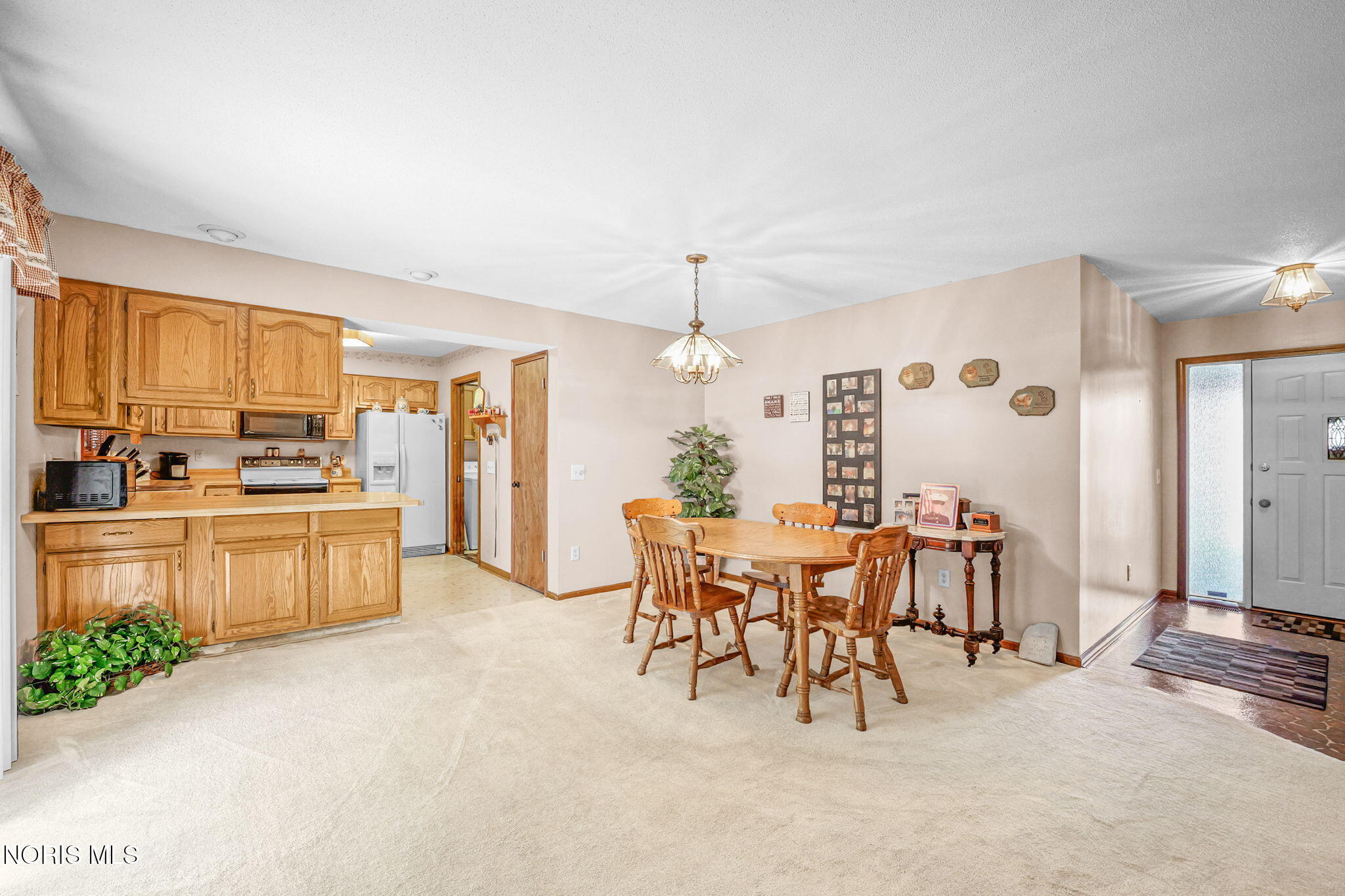 42 La Plas Drive 42