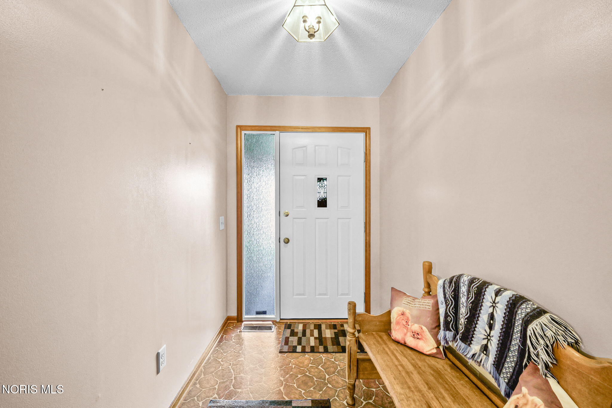 42 La Plas Drive 42