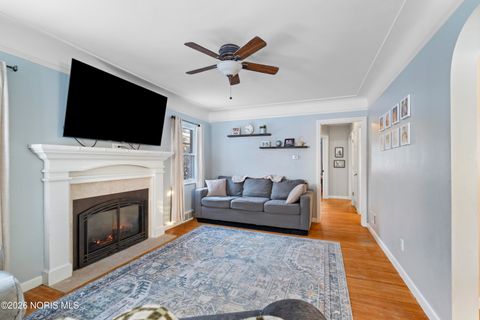 Tiny photo for 345 Hillside Drive, Rossford, OH 43460 (MLS # 10003600)