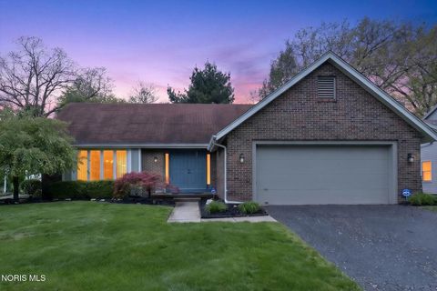 Photo of 4341 Vicksburg Drive, Sylvania, OH 43560 (MLS # 10006915)