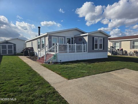 Photo of 27484 Oregon Road #86, Perrysburg, OH 43551 (MLS # 10005056)