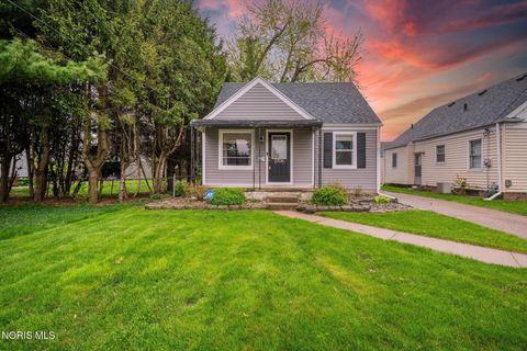 Photo of 2706 106th Street, Toledo, OH 43611 (MLS # 10007038)