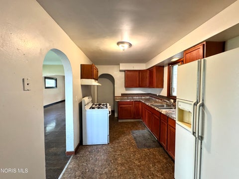 Tiny photo for 2933 Mulberry Street, Toledo, OH 43608 (MLS # 10013397)
