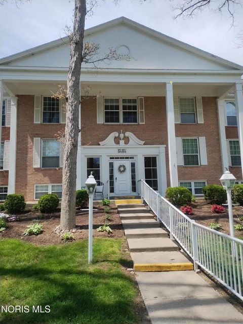 Photo of 5679 Monroe Street #310, Sylvania, OH 43560 (MLS # 10007642)