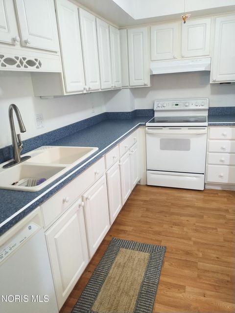 Tiny photo for 5679 Monroe Street #310, Sylvania, OH 43560 (MLS # 10007642)