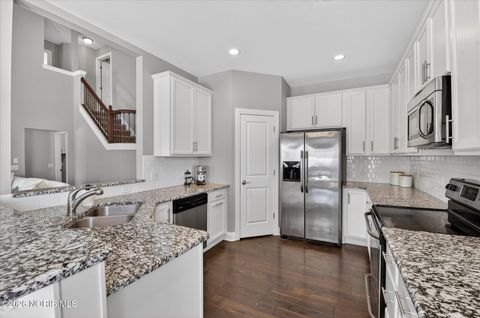 Tiny photo for 25425 Addington Court, Perrysburg, OH 43551 (MLS # 10004126)