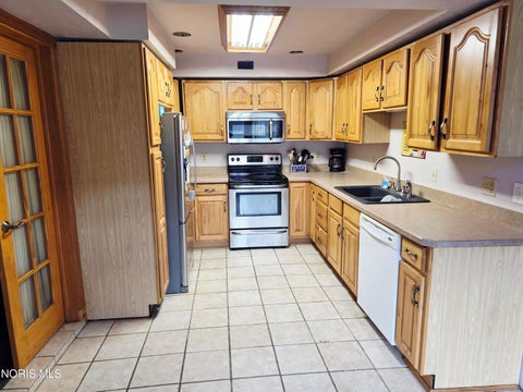 Tiny photo for 2911 Wilford Drive, Toledo, OH 43615 (MLS # 10012982)