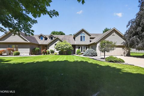 Photo of 301 N Pointe Drive, Archbold, OH 43502 (MLS # 10009347)