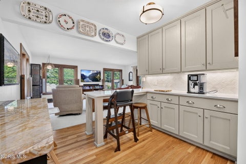 Tiny photo for 319 E Broadway Street, Maumee, OH 43537 (MLS # 10011280)