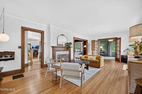 Tiny photo for 319 E Broadway Street, Maumee, OH 43537 (MLS # 10011280)