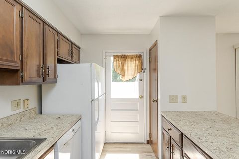 Tiny photo for 4420 Rose Garden Drive # 7, Toledo, OH 43623 (MLS # 10008390)