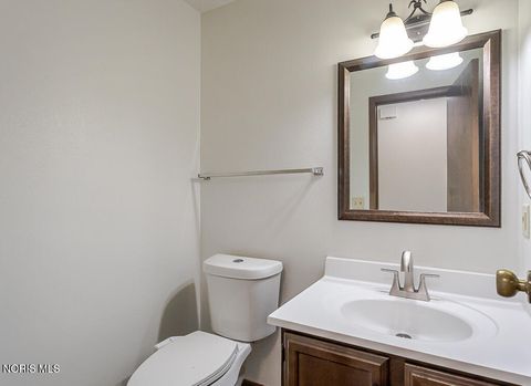 Tiny photo for 4420 Rose Garden Drive # 7, Toledo, OH 43623 (MLS # 10008390)