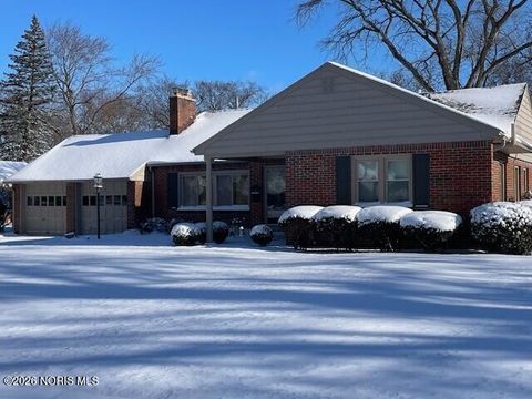 555 Perry Drive Perrysburg OH 43551