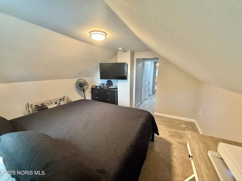 Tiny photo for 25 Taylor Road, Oregon, OH 43616 (MLS # 10000786)