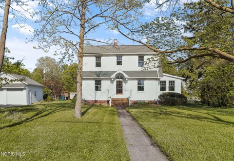 Photo of 915 Washington Street, Genoa, OH 43430 (MLS # 10007737)