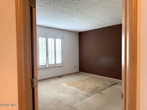 Tiny photo for 93 Stonegate Circle, Bowling Green, OH 43402 (MLS # 10014770)