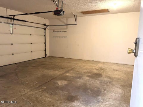 Tiny photo for 93 Stonegate Circle, Bowling Green, OH 43402 (MLS # 10014770)