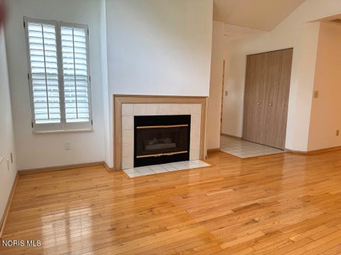 Tiny photo for 93 Stonegate Circle, Bowling Green, OH 43402 (MLS # 10014770)