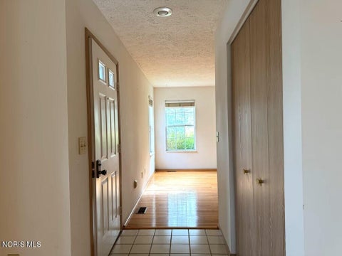 Tiny photo for 93 Stonegate Circle, Bowling Green, OH 43402 (MLS # 10014770)