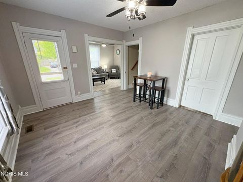 Tiny photo for 310 Buttonwood Avenue, Bowling Green, OH 43402 (MLS # 10007894)