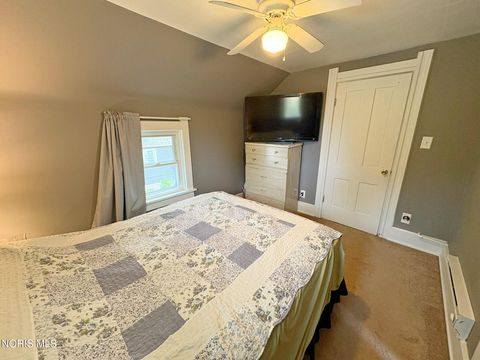 Tiny photo for 310 Buttonwood Avenue, Bowling Green, OH 43402 (MLS # 10007894)
