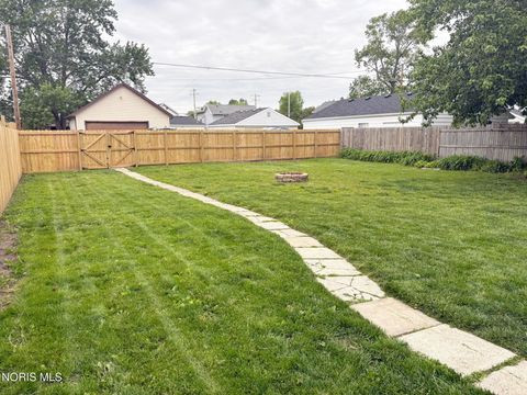 Tiny photo for 310 Buttonwood Avenue, Bowling Green, OH 43402 (MLS # 10007894)