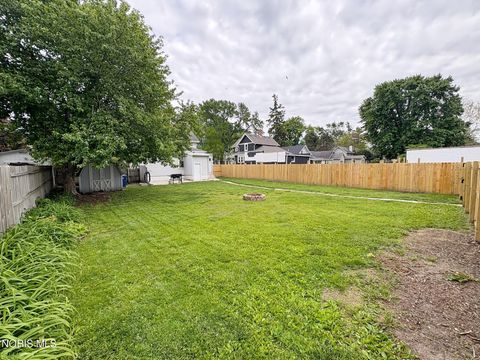Tiny photo for 310 Buttonwood Avenue, Bowling Green, OH 43402 (MLS # 10007894)