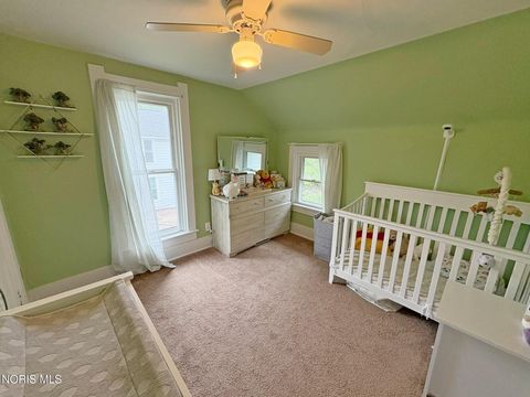 Tiny photo for 310 Buttonwood Avenue, Bowling Green, OH 43402 (MLS # 10007894)