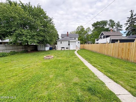 Tiny photo for 310 Buttonwood Avenue, Bowling Green, OH 43402 (MLS # 10007894)