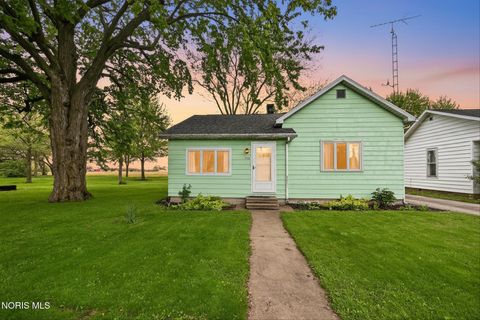 Photo of 586 Ames Street, Elmore, OH 43416 (MLS # 10007250)