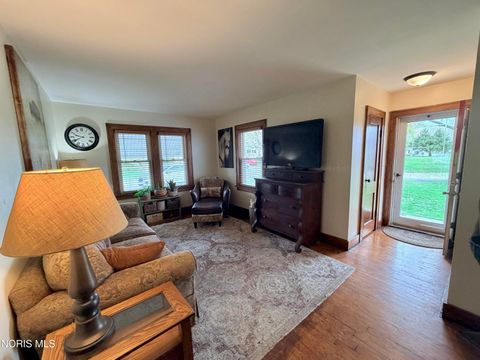 Tiny photo for 525 3rd Street, Findlay, OH 45840 (MLS # 10006302)