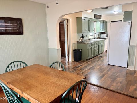 Tiny photo for 525 3rd Street, Findlay, OH 45840 (MLS # 10006302)