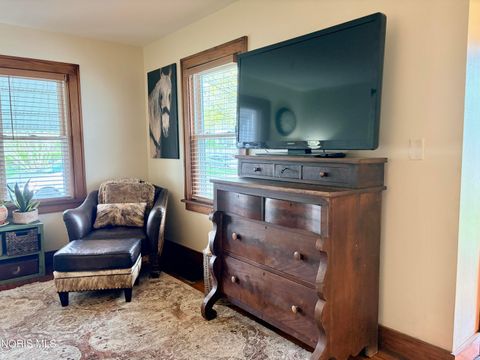 Tiny photo for 525 3rd Street, Findlay, OH 45840 (MLS # 10006302)