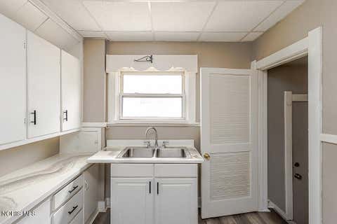 Tiny photo for 3814 Leybourn Avenue, Toledo, OH 43612 (MLS # 10010346)