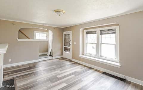 Tiny photo for 3814 Leybourn Avenue, Toledo, OH 43612 (MLS # 10010346)