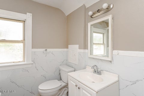 Tiny photo for 3814 Leybourn Avenue, Toledo, OH 43612 (MLS # 10010346)