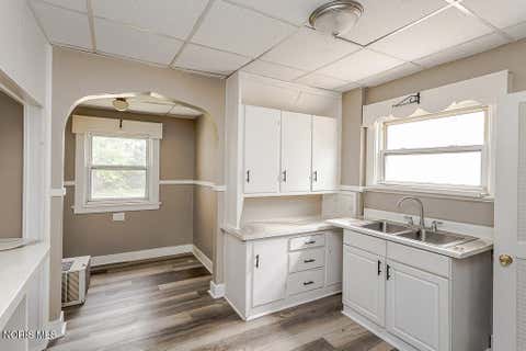 Tiny photo for 3814 Leybourn Avenue, Toledo, OH 43612 (MLS # 10010346)