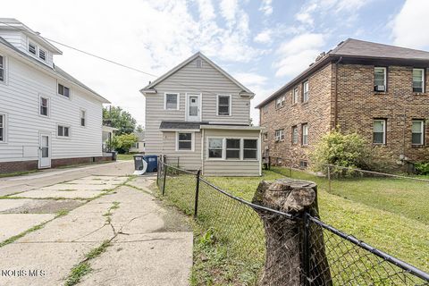 Tiny photo for 3814 Leybourn Avenue, Toledo, OH 43612 (MLS # 10010346)
