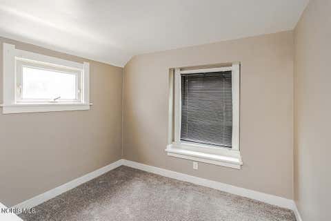 Tiny photo for 3814 Leybourn Avenue, Toledo, OH 43612 (MLS # 10010346)