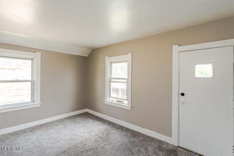 Tiny photo for 3814 Leybourn Avenue, Toledo, OH 43612 (MLS # 10010346)