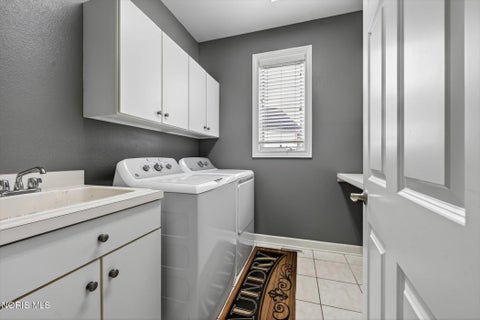 Tiny photo for 6125 E Cobblestones Lane, Sylvania, OH 43560 (MLS # 10008919)