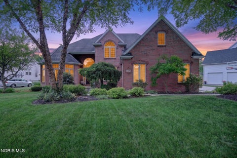 Photo of 6125 E Cobblestones Lane, Sylvania, OH 43560 (MLS # 10008919)